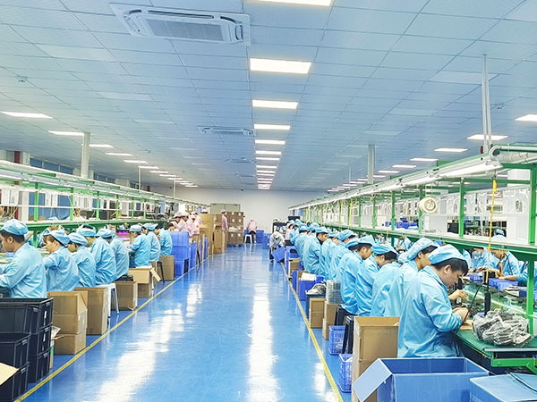 组装加工流水线车间